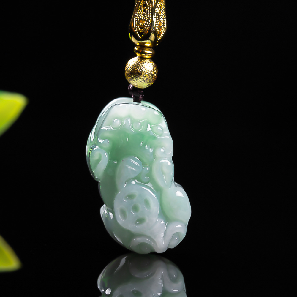 Jewelry & Watches Spółka Z Ograniczoną Odpowiedzialnością - Naturel birman une émeraude pois vert