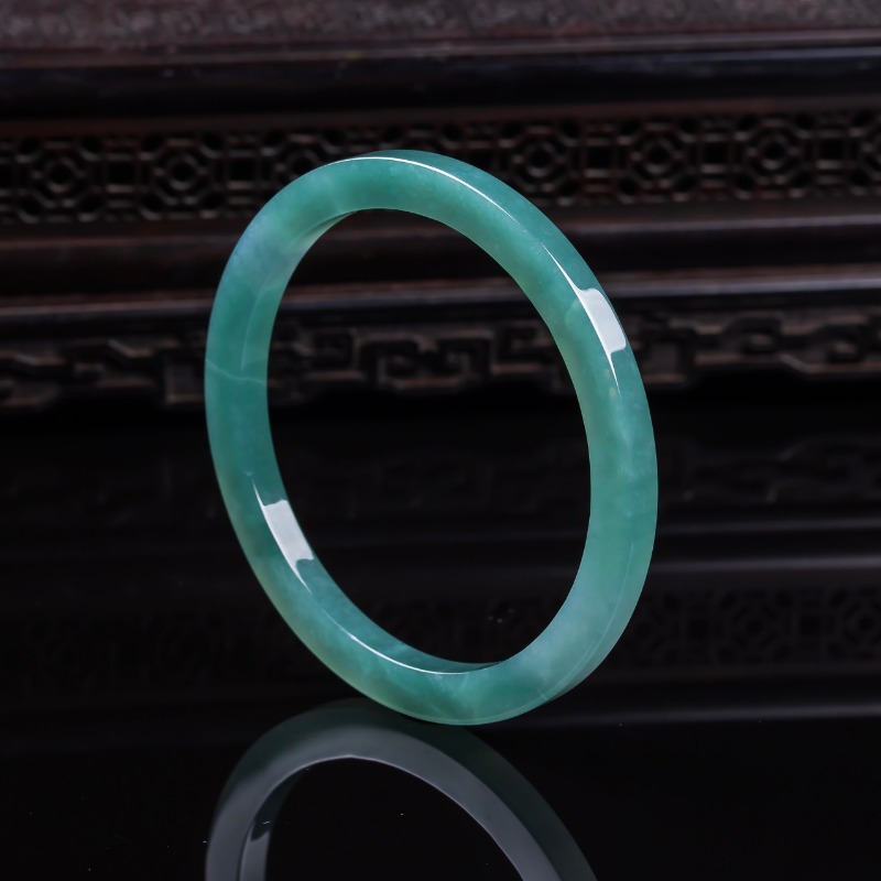 Jewelry & Watches Spółka Z Ograniczoną Odpowiedzialnością - Bracelet en émeraude naturelle de Birmanie